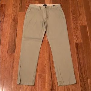 J. Crew Mercantile Straight Fit Flex Khaki Pant